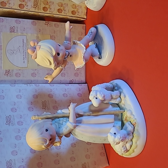 PRECIOUS MOMENTS Porcelain Figurine Set OF 5  Includes Original Boxes - Picture 3 of 6